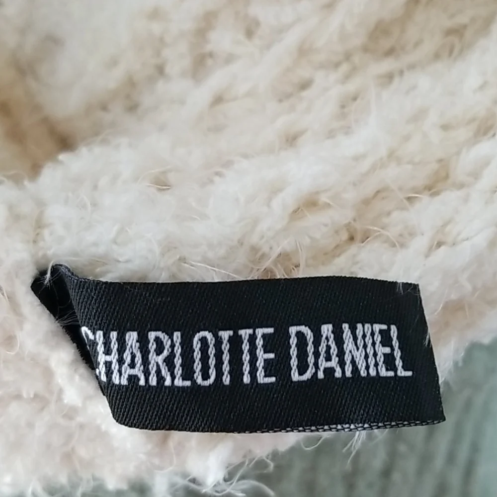 Charlotte Daniel Ecru Infinity Chunky Fuzzy Scarf